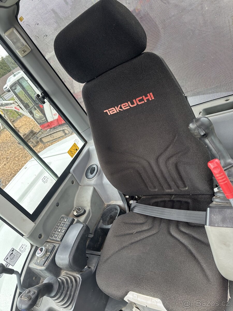 Pasový bagr Takeuchi TB 370 - 9