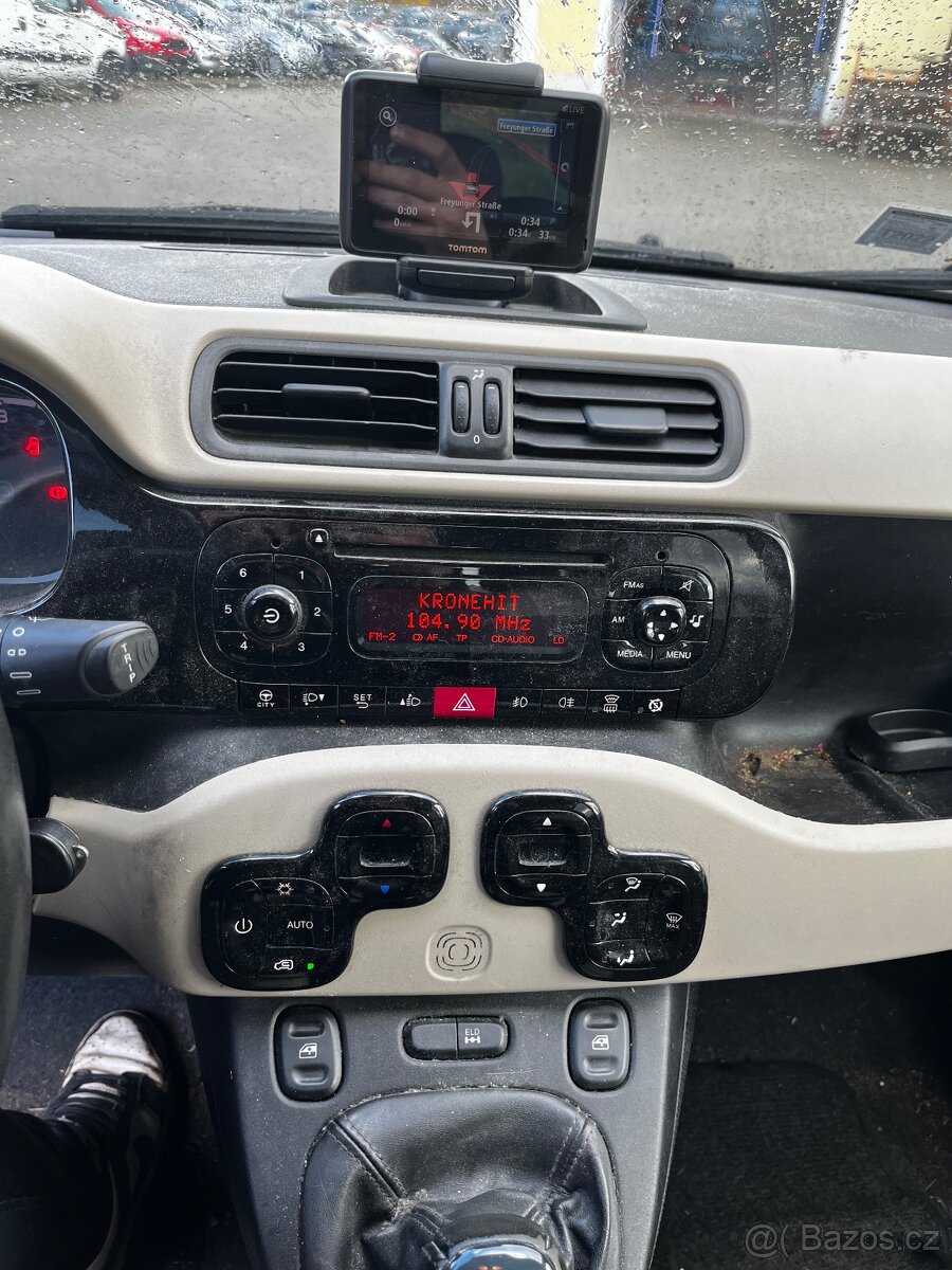 Fiat Panda 1.3 MultiJet 4×4 • vyhř. sedačky • 2 sady ALU kol - 9