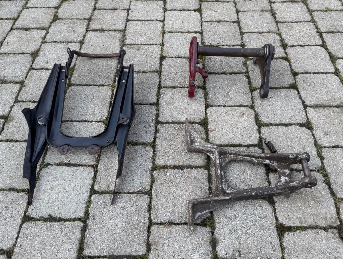 CZ 125 175 250 kyvacka - dily - 9