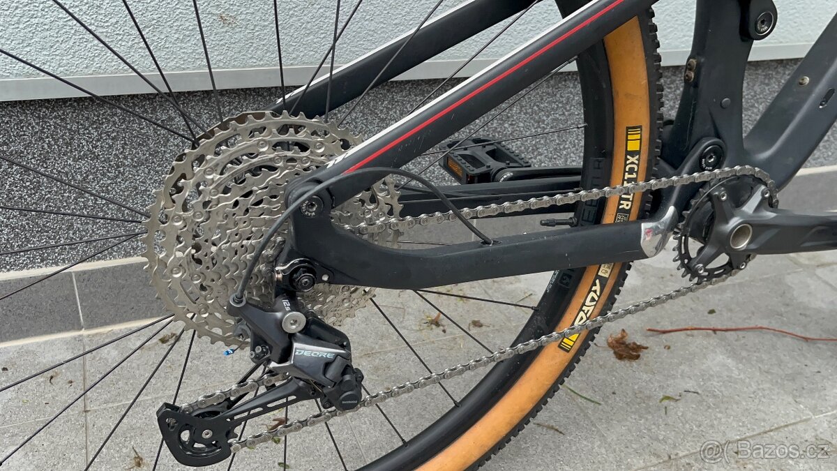 Horské Celoodpružene karbonové kolo 29” , L - 9