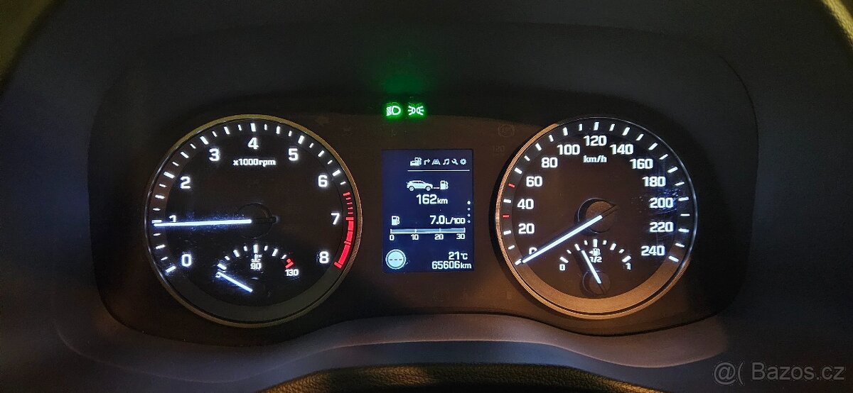 Hyundai Tucson 1.6 T-GDI, 66tis. km + zimní sada - 9