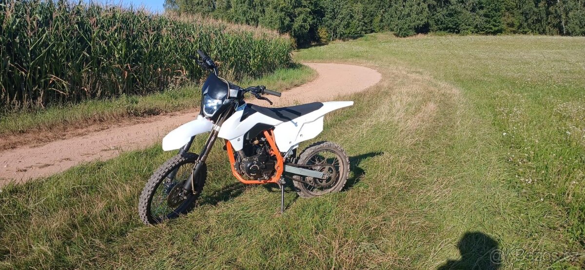 MiniRocket Hurricane 150 - 9