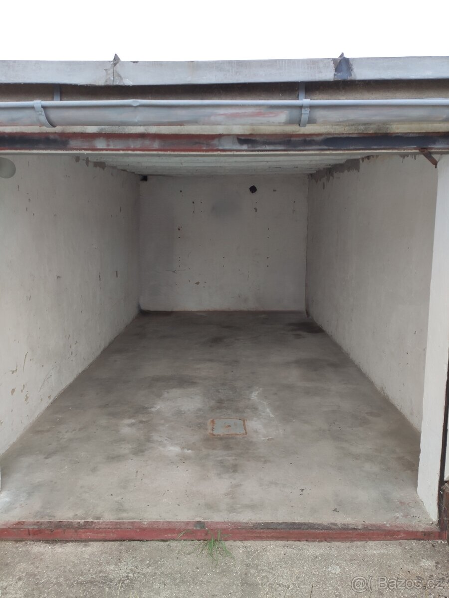 Garáž v Sezimově Ústí II. - 9