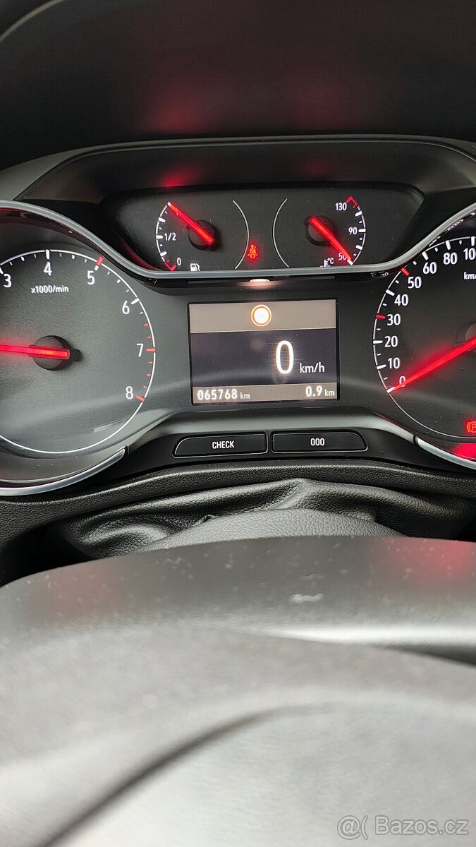 Opel Crossland X - 9