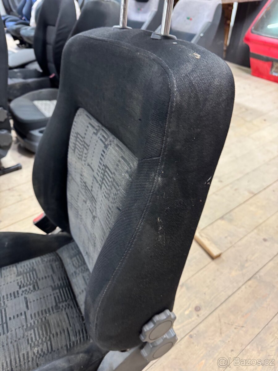 VW Passat B5, B5,5, přední sedačky - 9