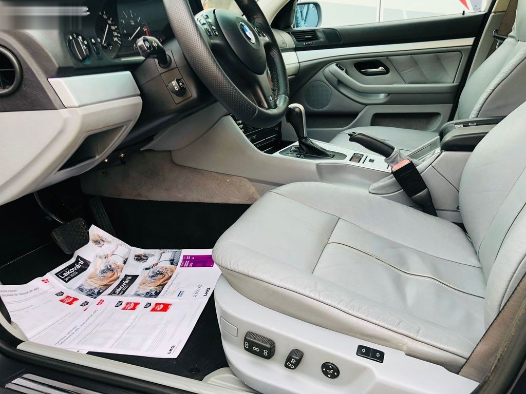 BMW ŘADA 5, E39 540I - 9