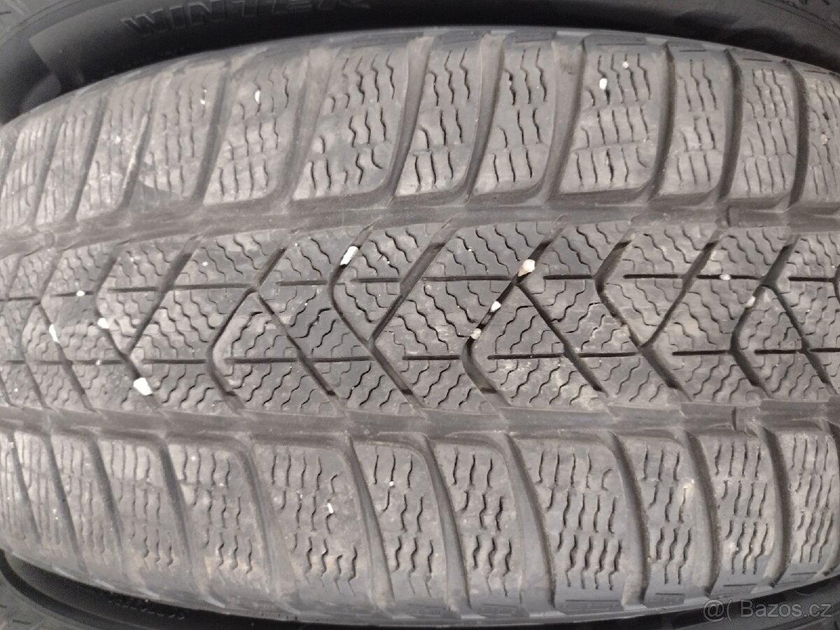 215/50 R18 zimní PIRELLI - 9