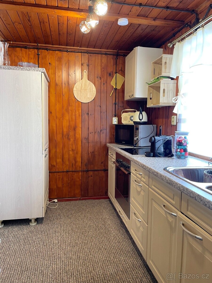 Prodej chaty v Doksech u Máchova jezera - 9