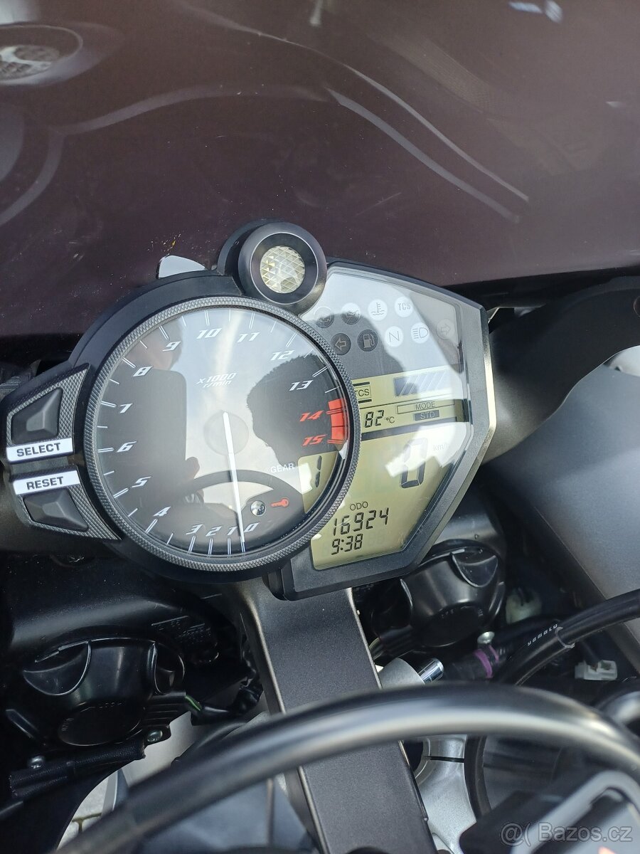 YAMAHA R1 - 2015 - 16.900km - 9