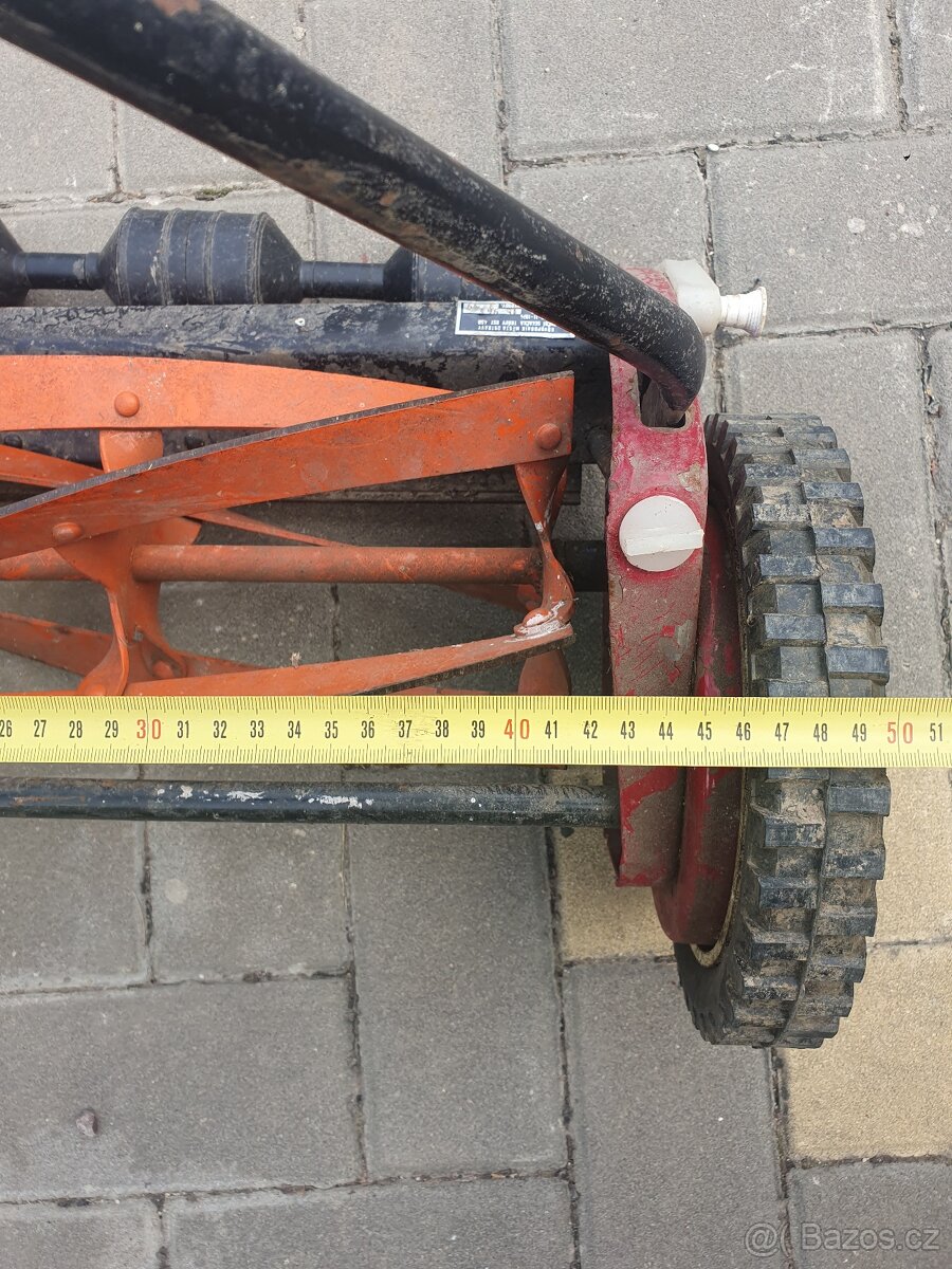 Ruční / sekačka / tráva / RST 450 - 9