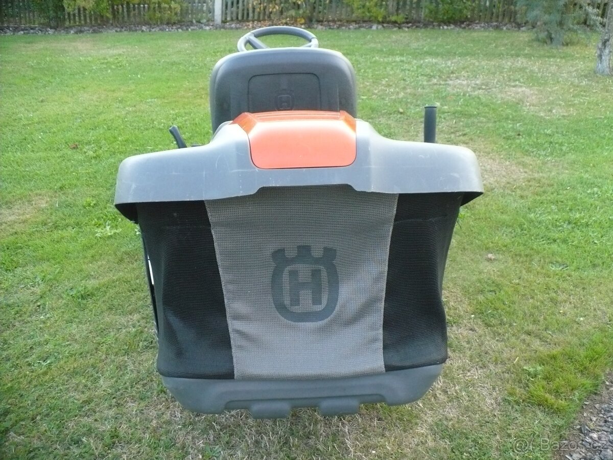 Zahradní traktor HUSQVARNA TC 338 - 9
