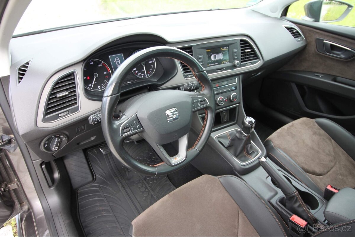 LEON X-Perience,2.0Tdi-110kw,6st.M,4Drive,TAŽNÉ,Panoram,2016 - 9