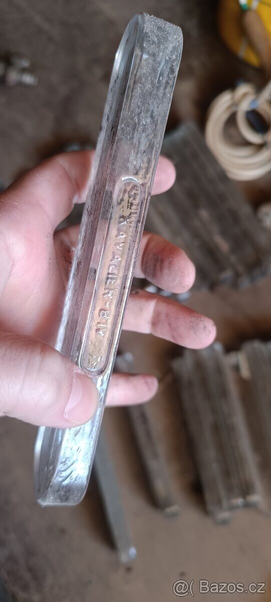 Staré nářadí, vrtačky a pod. - 9