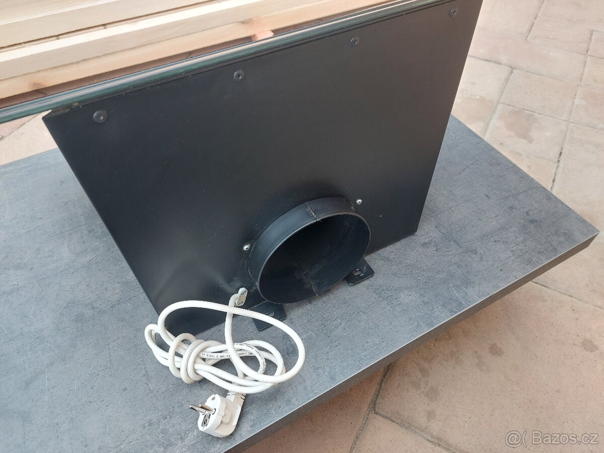 Zachovalí digestoř Mora - 9