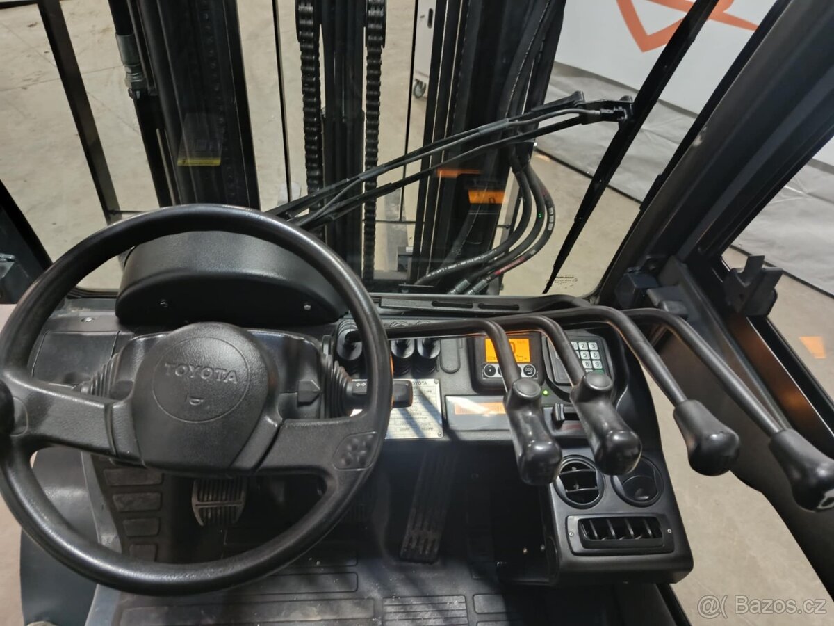 Vysokozdvižný vozík Toyota Diesel 02-8FDF20 pozicioner - 9