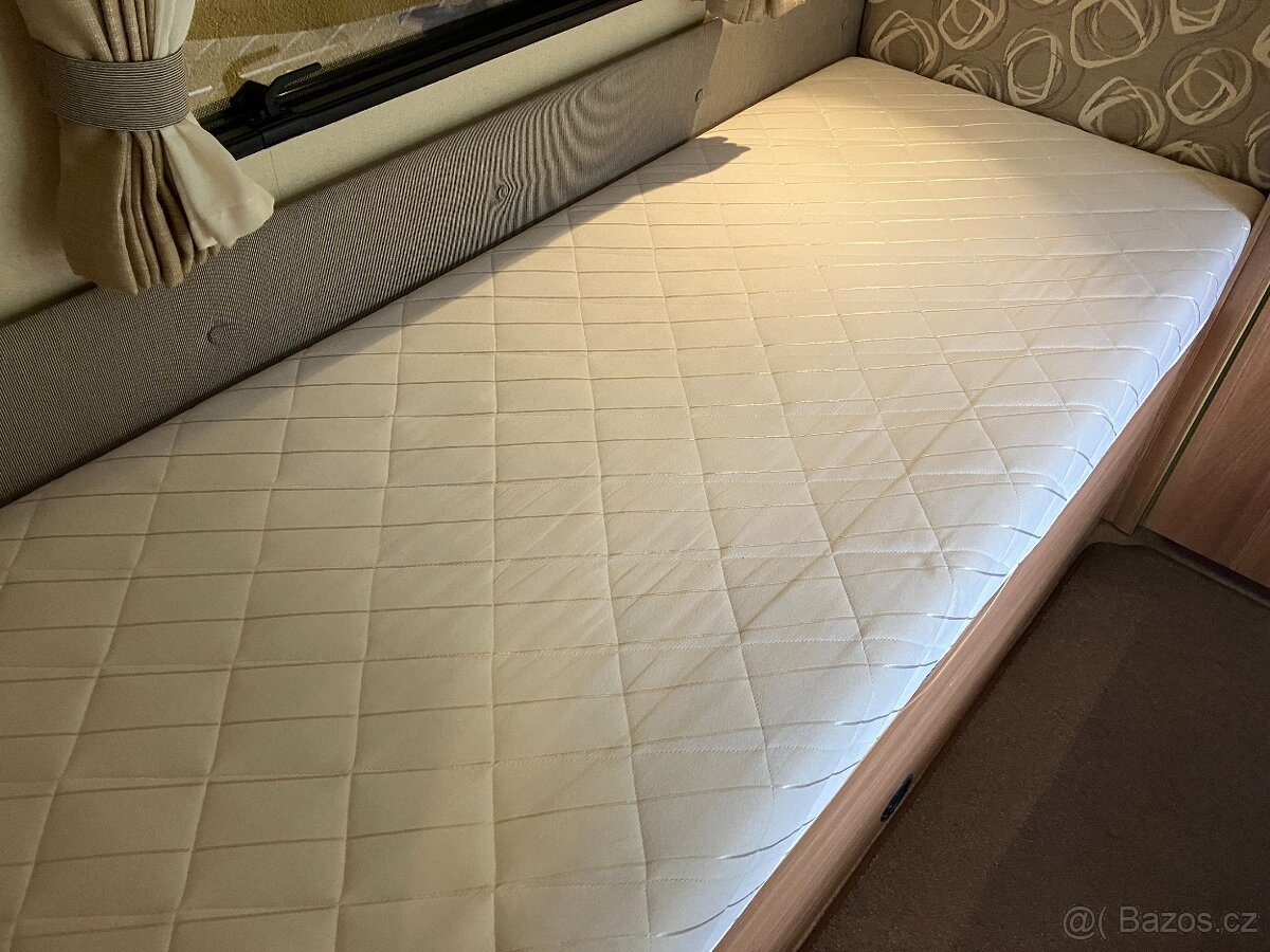 Karavan Sprite Cruzer 492 SR - 9