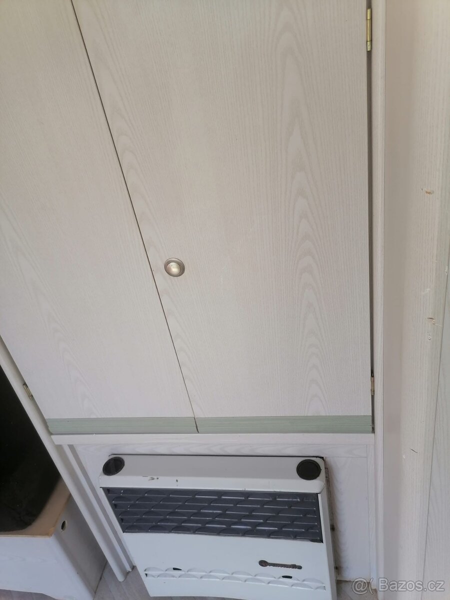 Karavn Knaus, Kuchyňka, Koupelna, Topení - 9