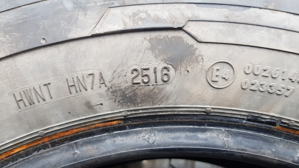 Letní pneu 215/70/15c Continental - 9