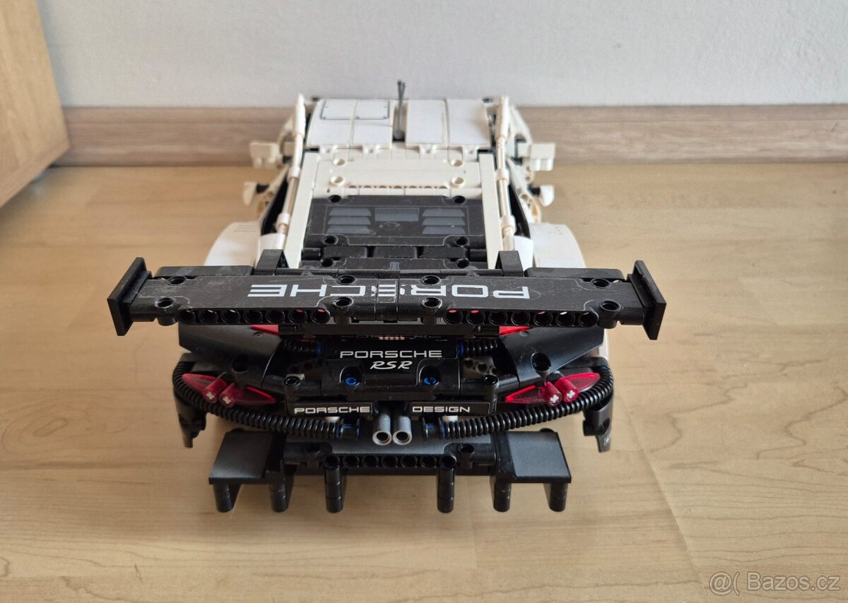 LEGO TECHNIC PORSCHE 911 - 9