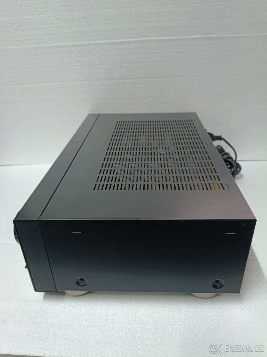 Sony STR-D565 Audio-video přijímač (1995) - 9