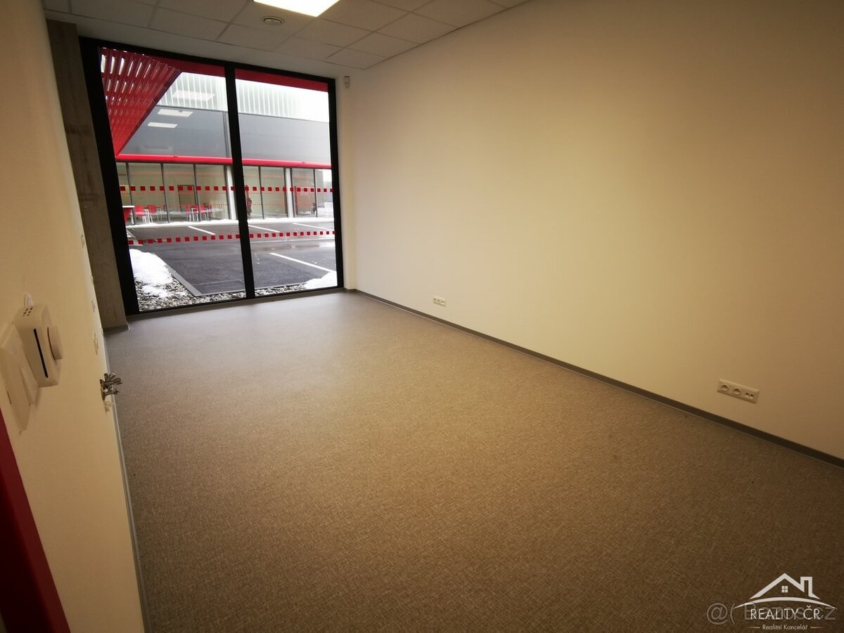 Skladovací hala Jihlava - 9