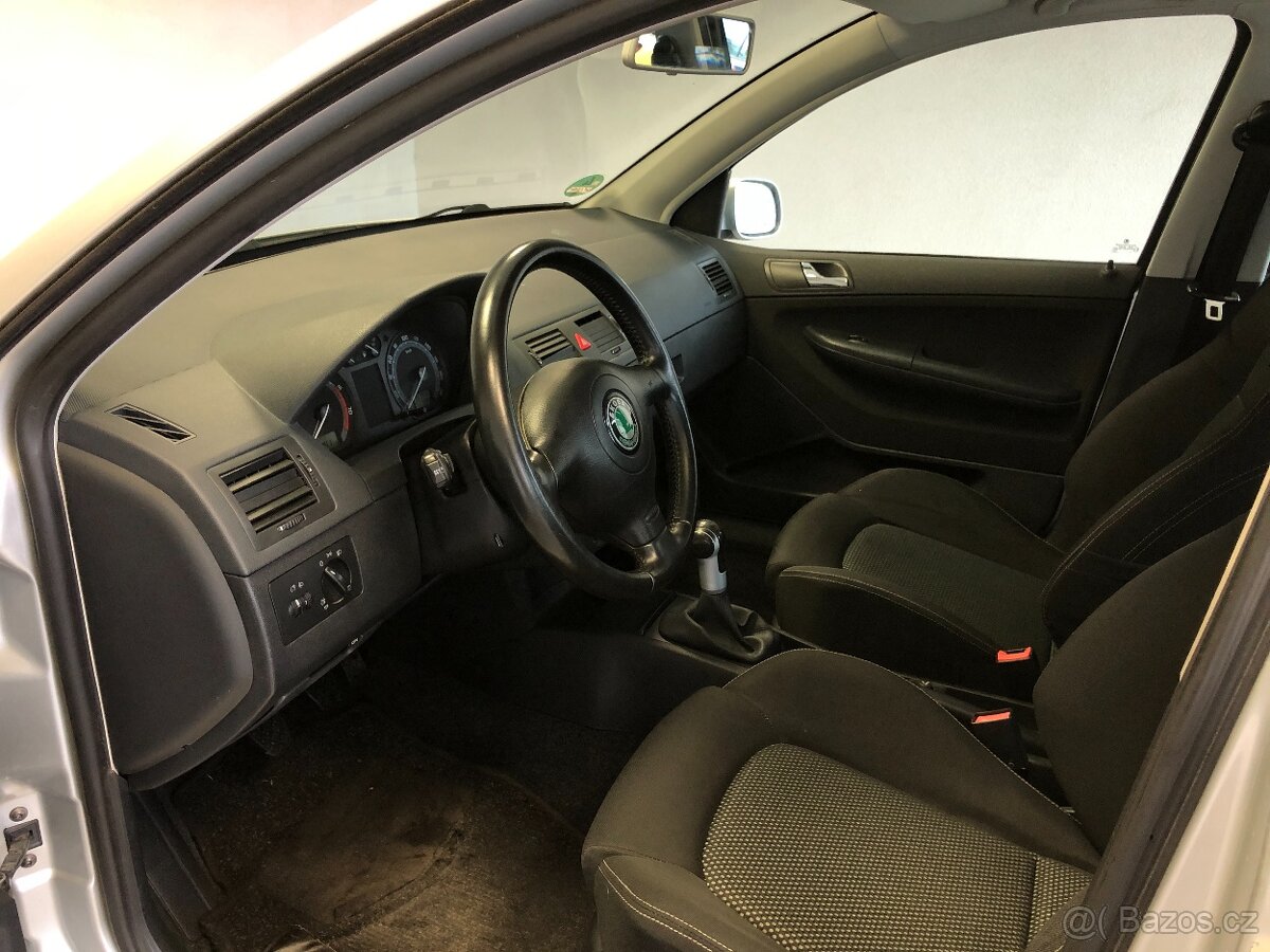 ŠKODA FABIA COMBI 1.4 16V SPORT - 9