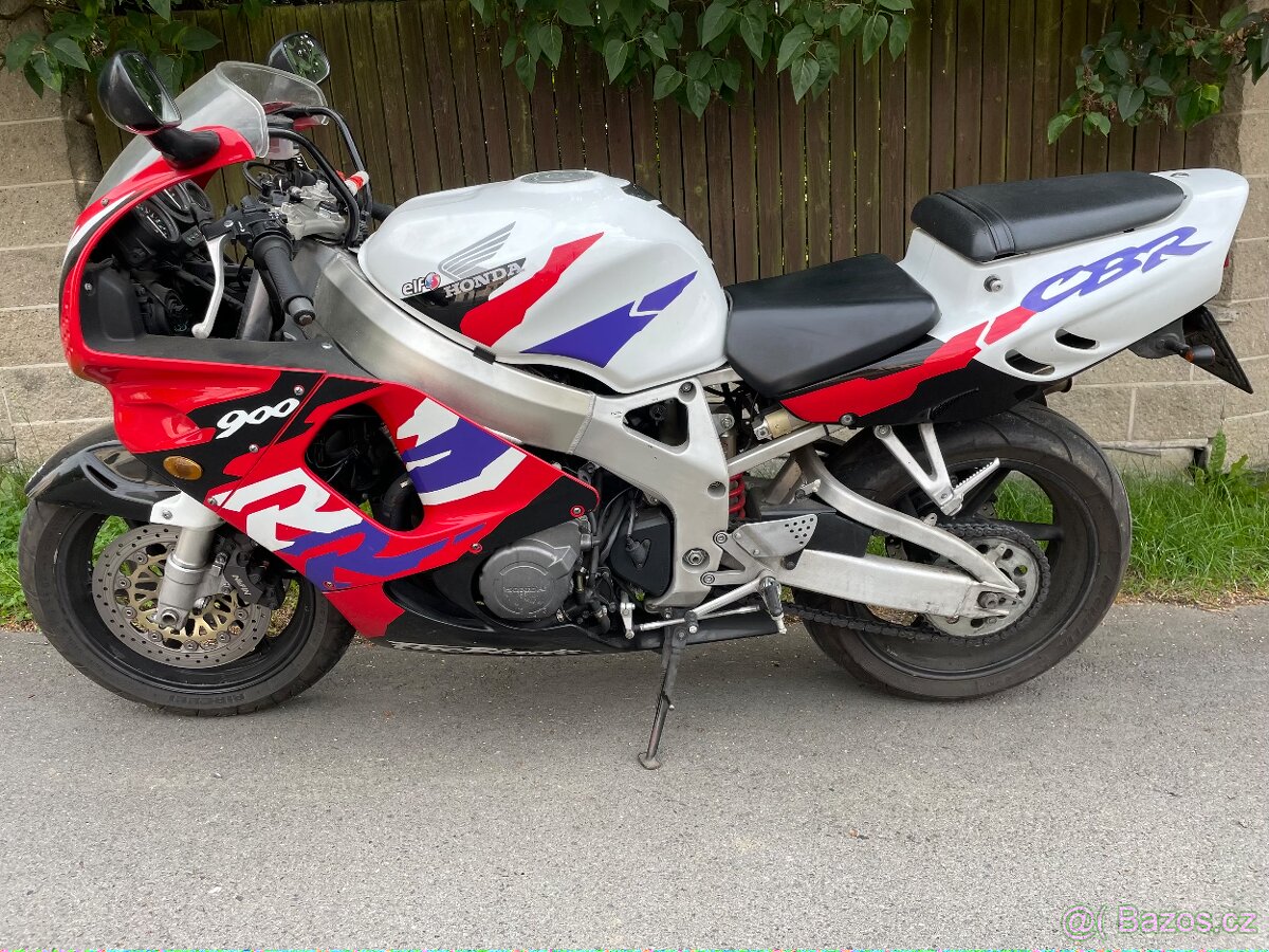 Honda CBR 900 RR - 9