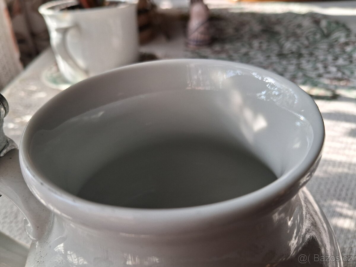 Keramicky korbel s cínovým víkem - 9