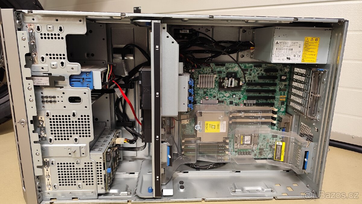 Server HP ProLiant ML350e Gen8 - 9