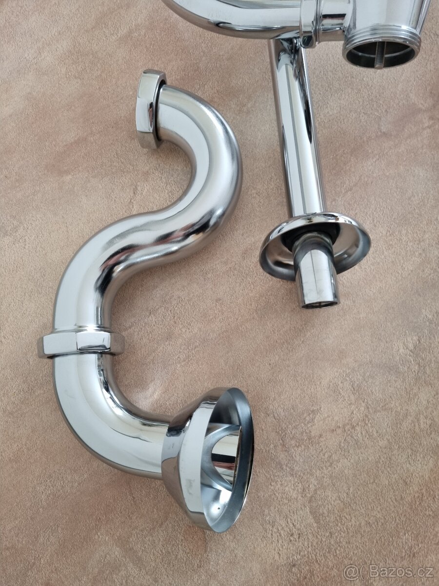 Prodám luxusní prostorovou koupelnovou vanu CHARLESTON - 9