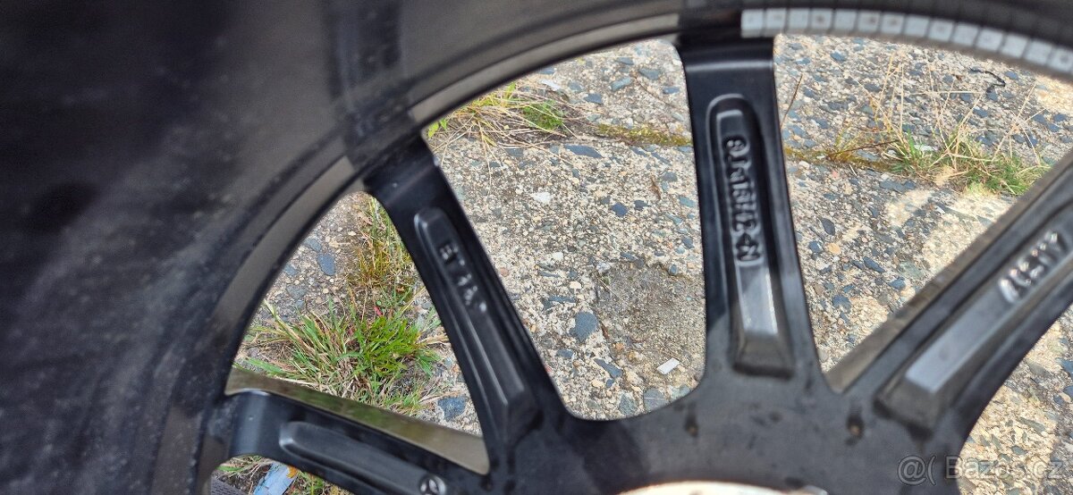 Originální Mercedes CLE AMG disky R18 + zimní Pirelli 245/45 - 9