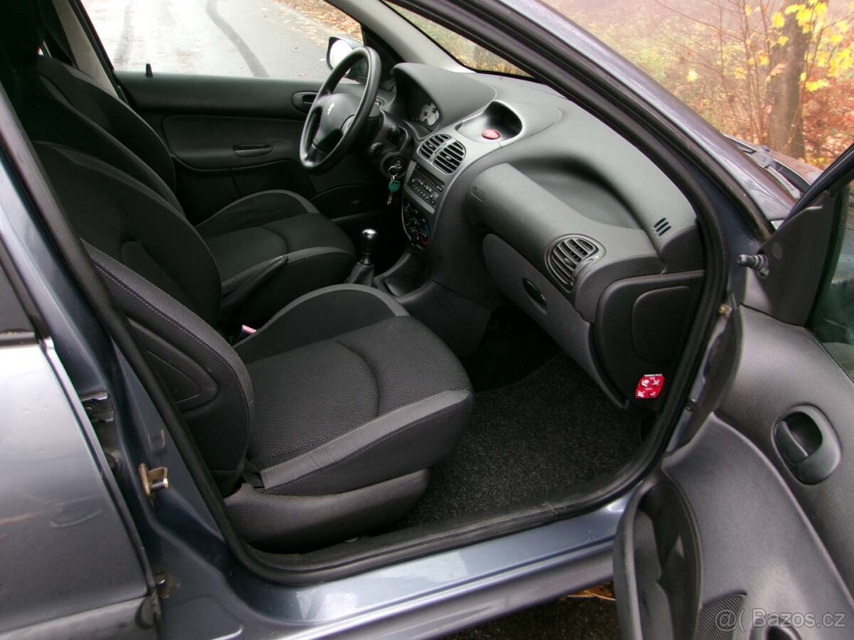 Peugeot 206 1.4i 82000km - 9
