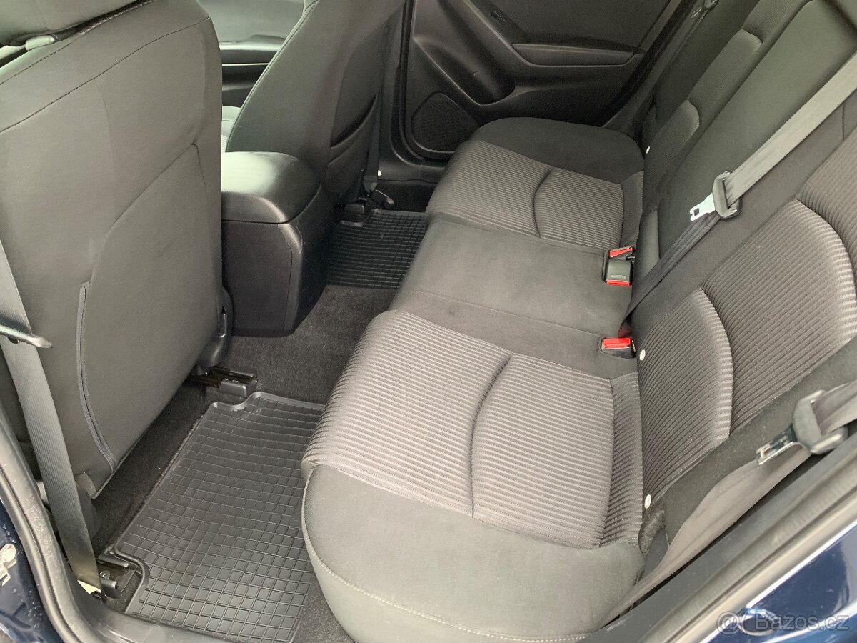 Mazda 3 revolution 2.0 G120 88kw - 9