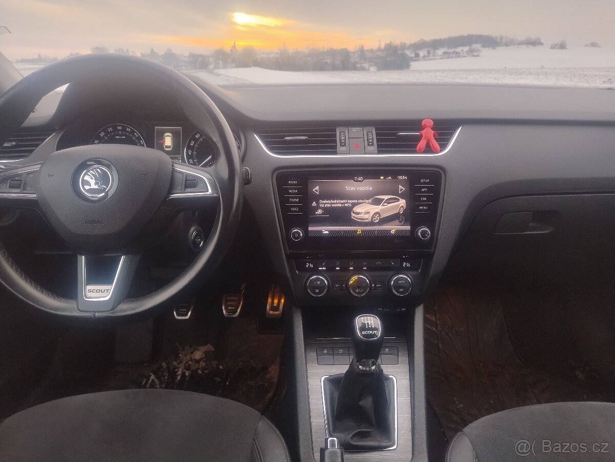 Škoda Octávia Scout - 9