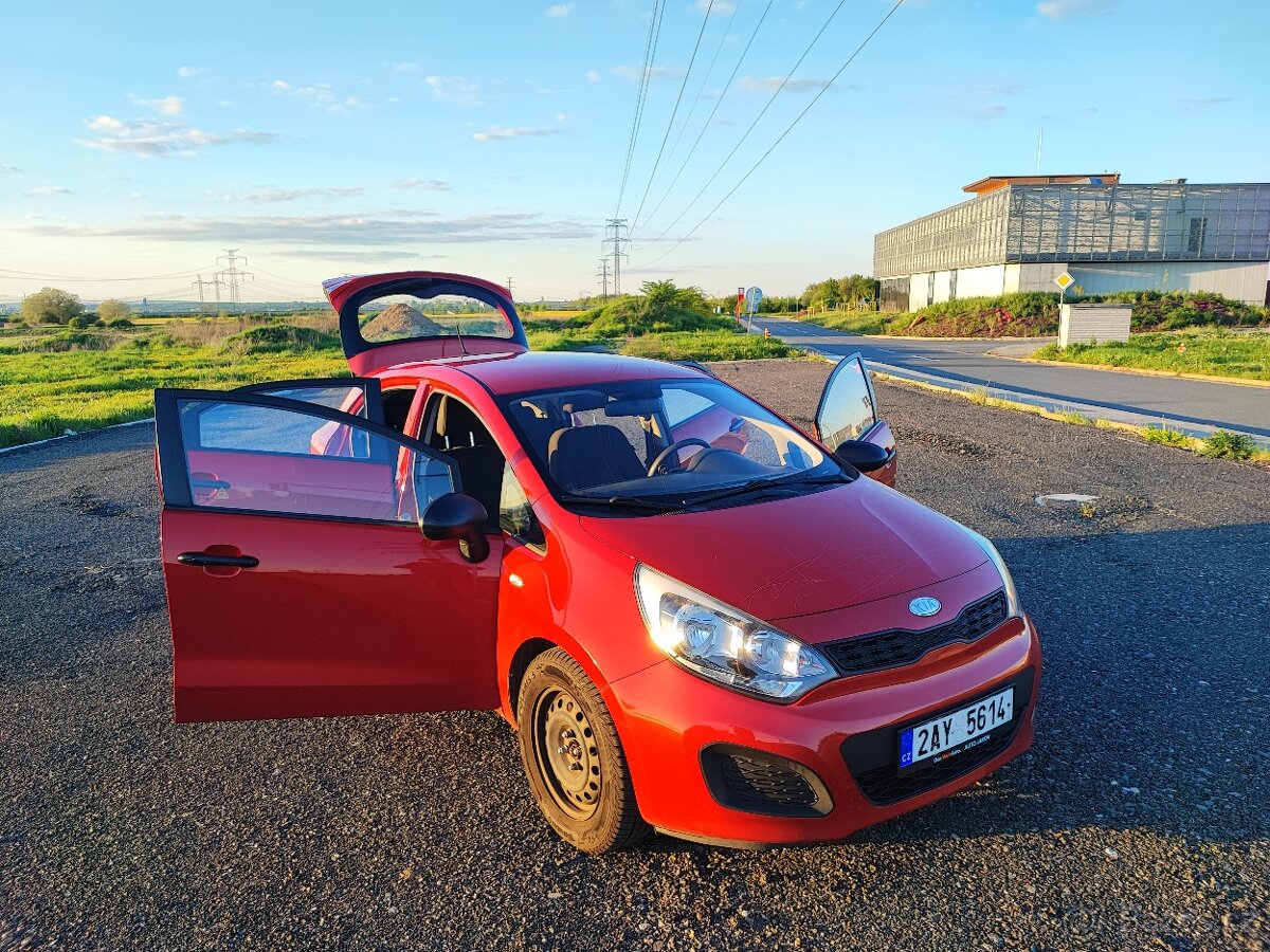 Kia Rio 2012 1.4 benzín 80 kW - 9