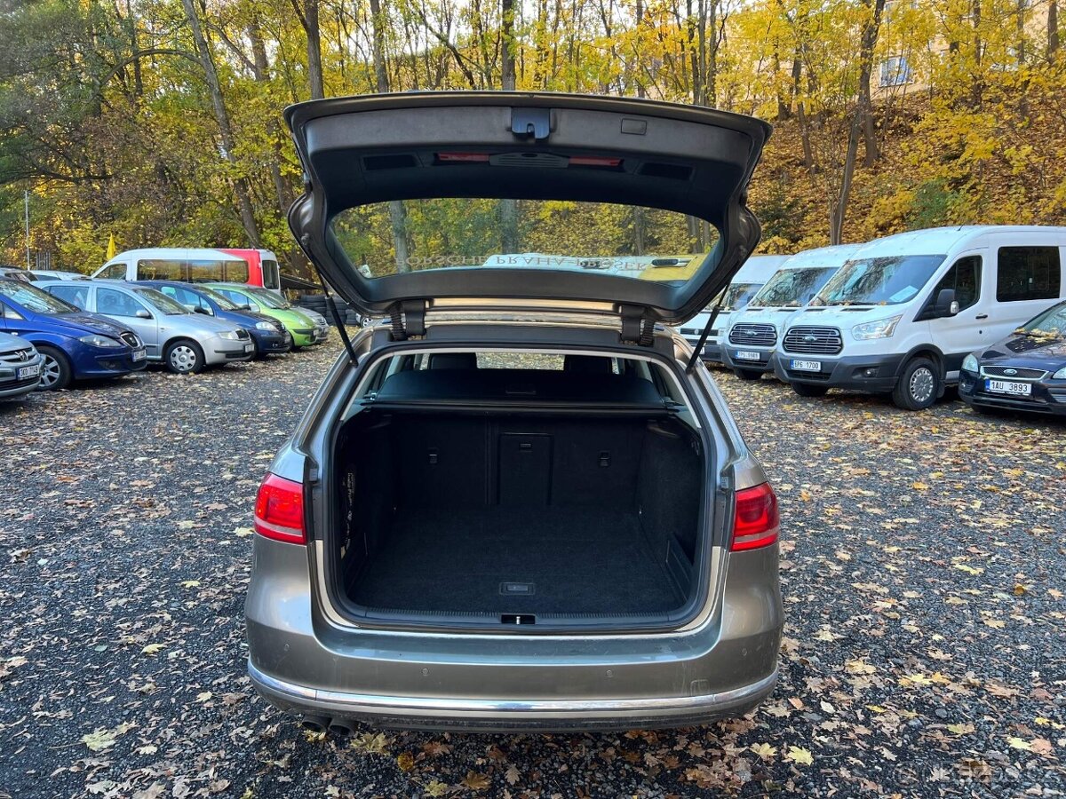 Volkswagen Passat Combi 2.0 TDI 103 kW klima serviska ČR - 9