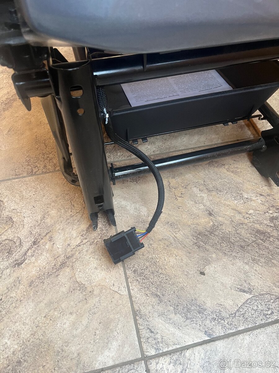 Sedadlo řidiče - 9