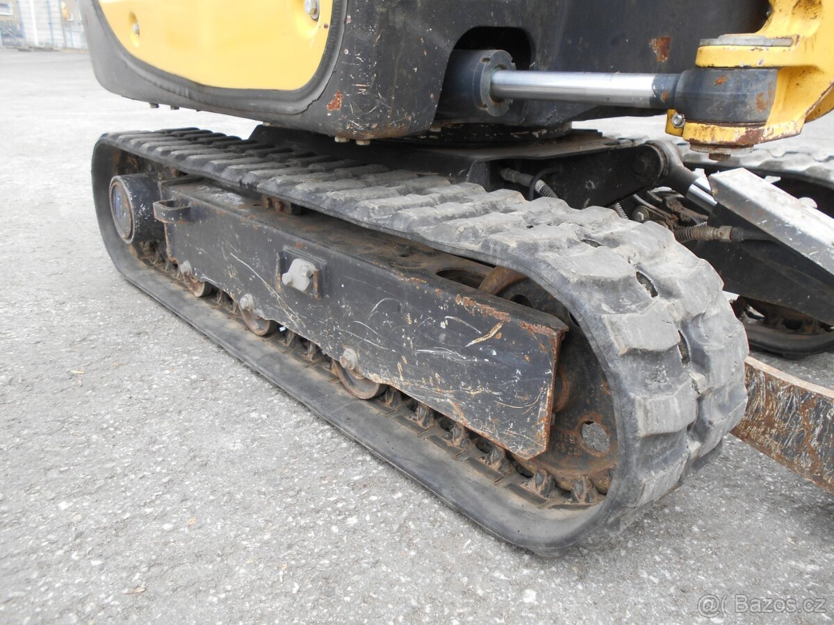 Minibagr YANMAR SV16 - 9