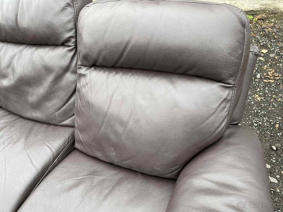 Prodám rohovou sedačku pravá kůže - 9