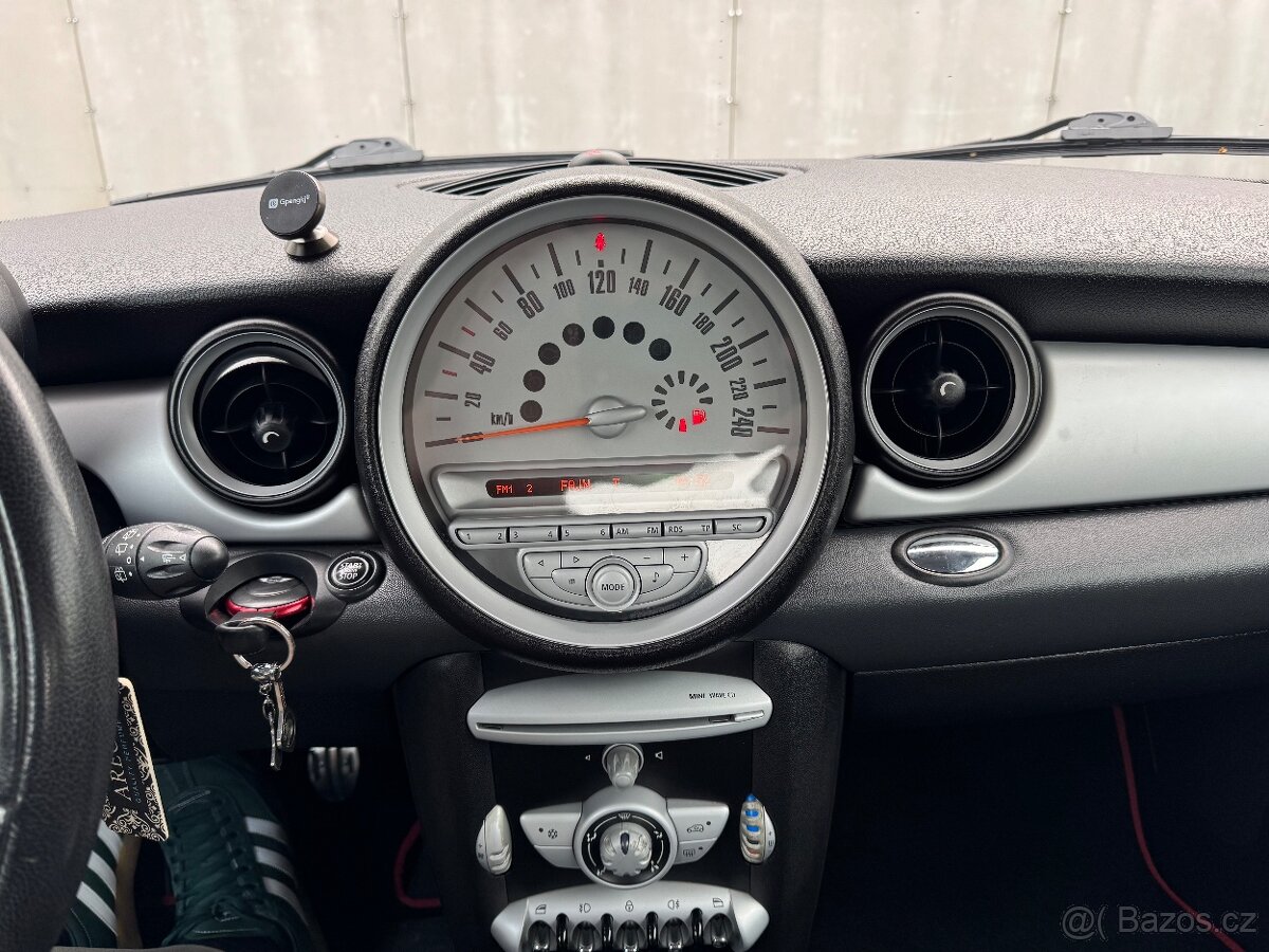 Mini Cooper One R56 1.4,Klima,15”alu,Serviska - 9