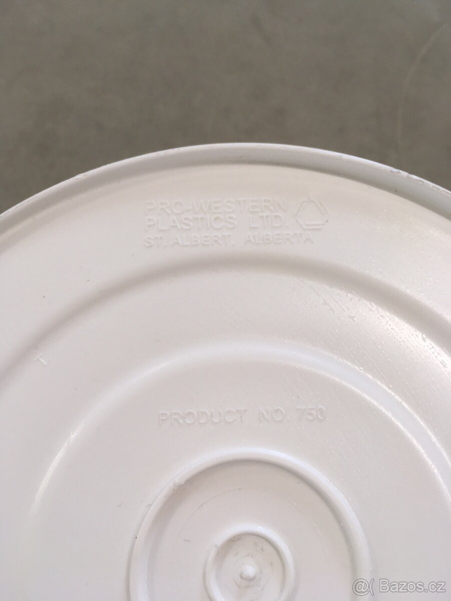 Kbeliky s vikem 20-22L HDPE - 9