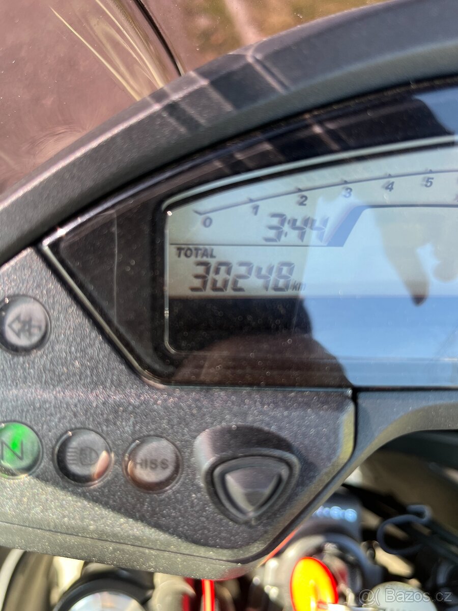 Honda VFR 800 X crossrunner - 9