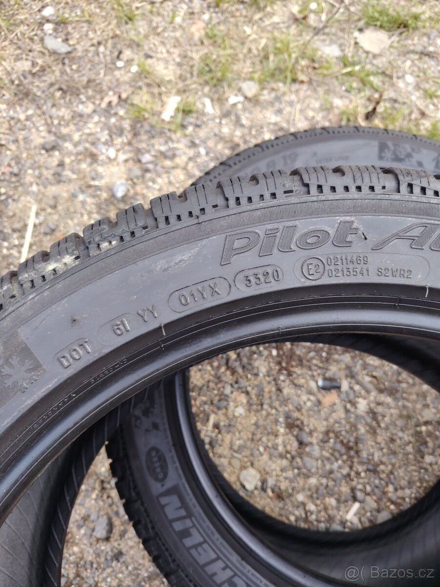 Dvourozmer pneu BMW R19 - 9