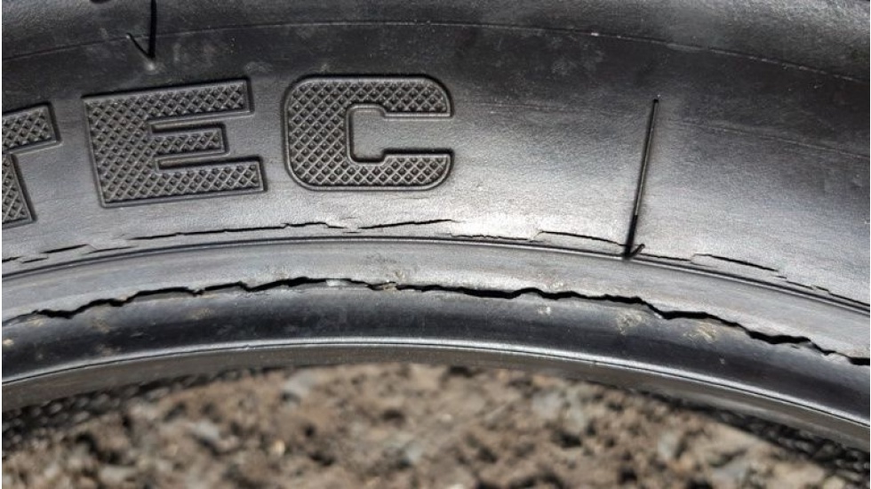 Metzeler 130/70/17, DOT2109 - 9