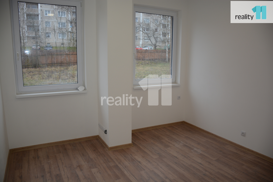 Pronájem nově zrekonstruovaných kanceláří. - 9