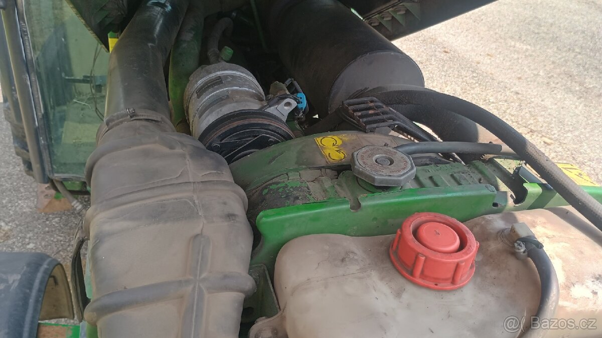 John Deere 5500n - 9