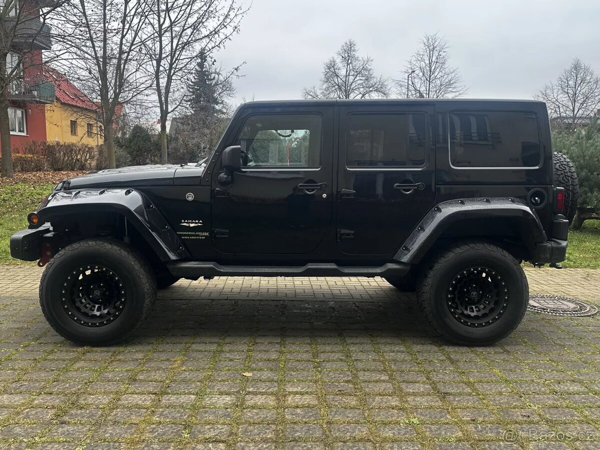 Jeep Wrangler Sahara 3.6 V6 Unlimited 4x4 Kůže Navi 2018 - 9