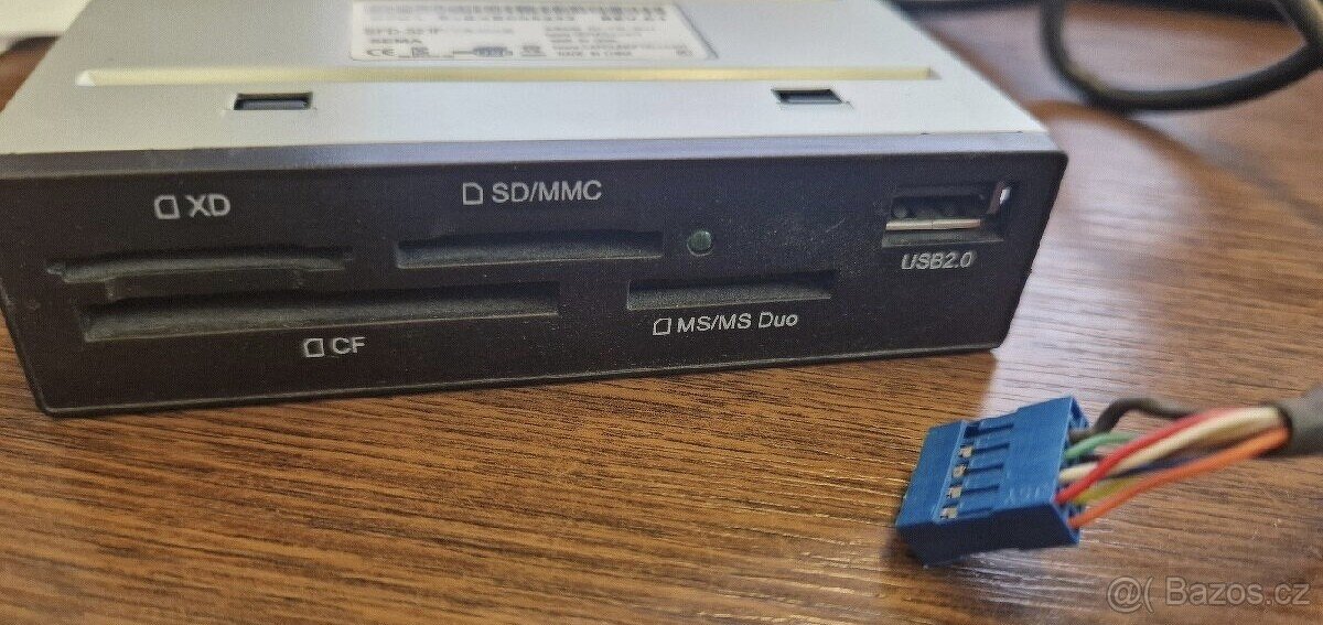 Prázdné počítačové bedny HAL3000 , čtečky karet interní - 9