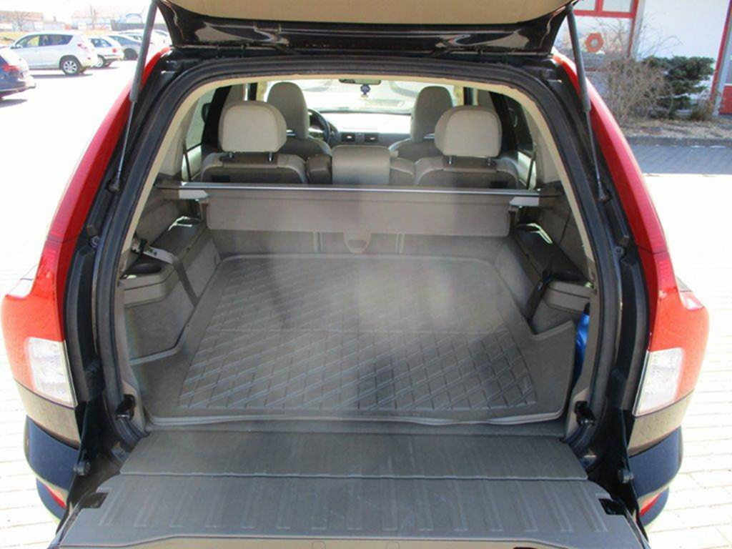 VOLVO XC90 2,4D5 147kw AWD Momentum Geartronic DPH 2012 - 9