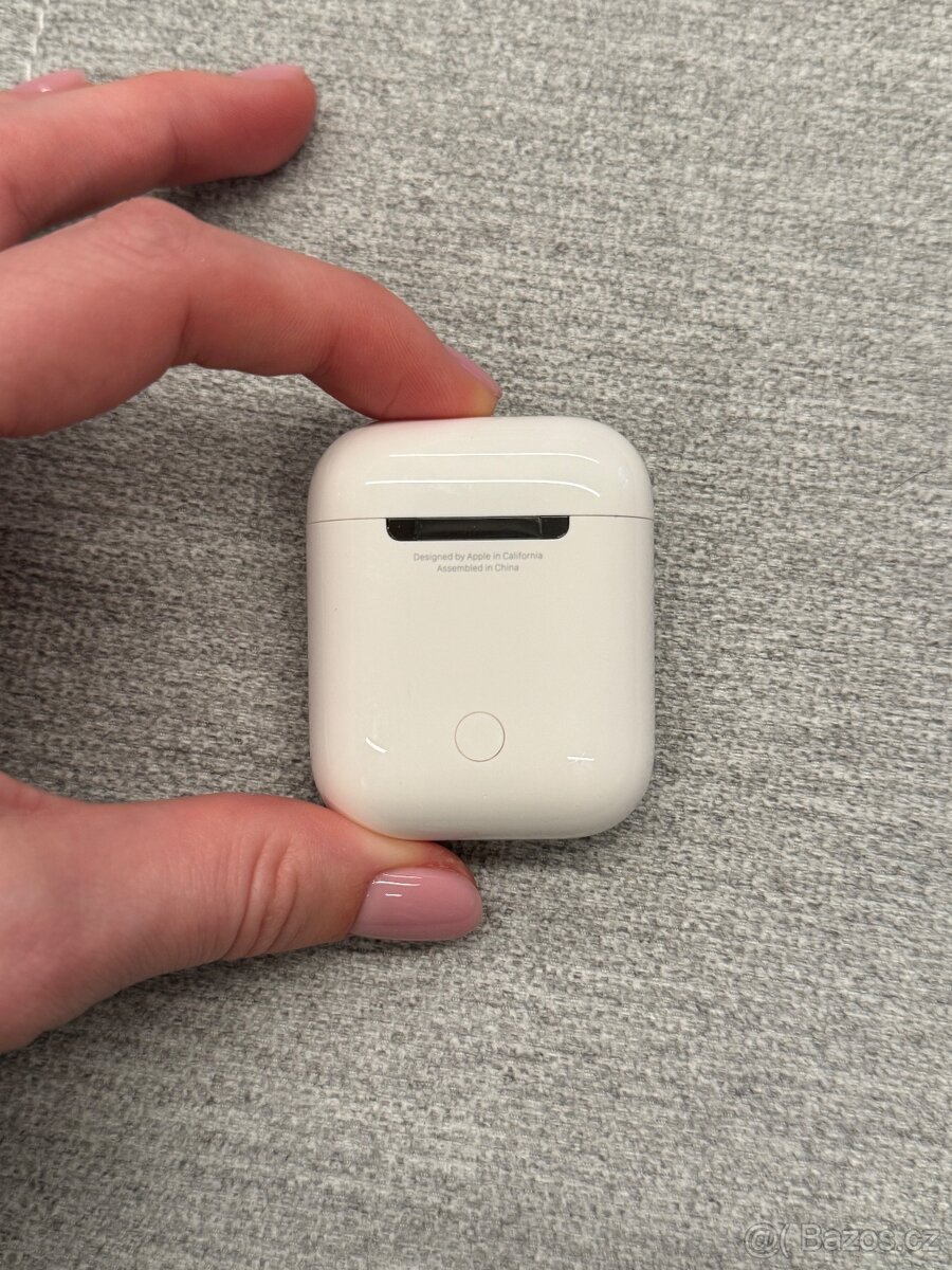 AirPods 2.generace - 9